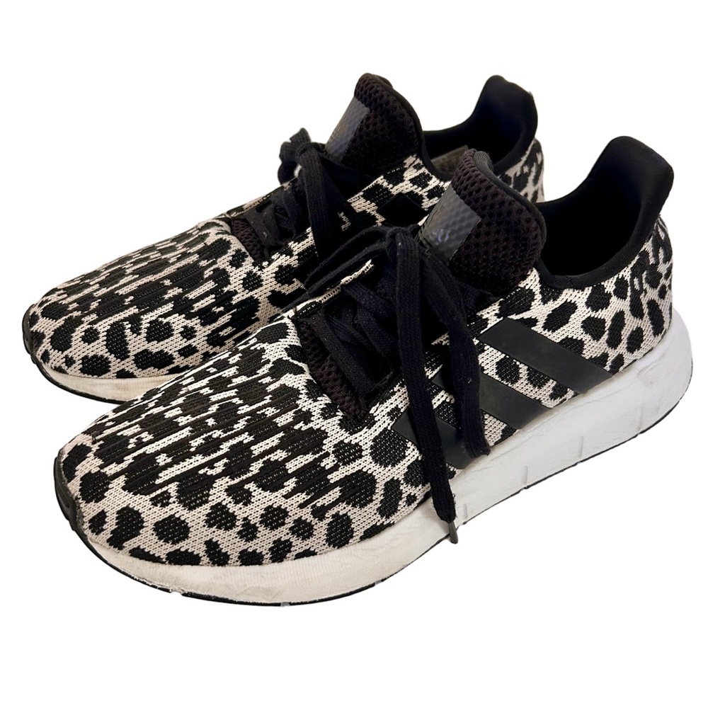 Adidas Swift Run Black and White Leopard Print Women’s Athletic Sneakers SZ 9.5